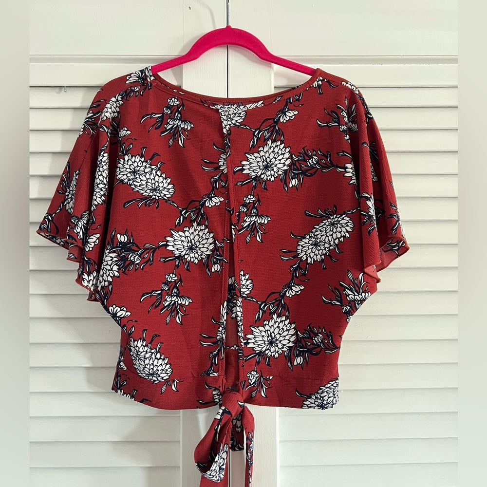 Floral Top - Picture 5 of 6